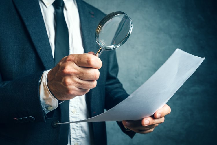 magnifying glass to track information